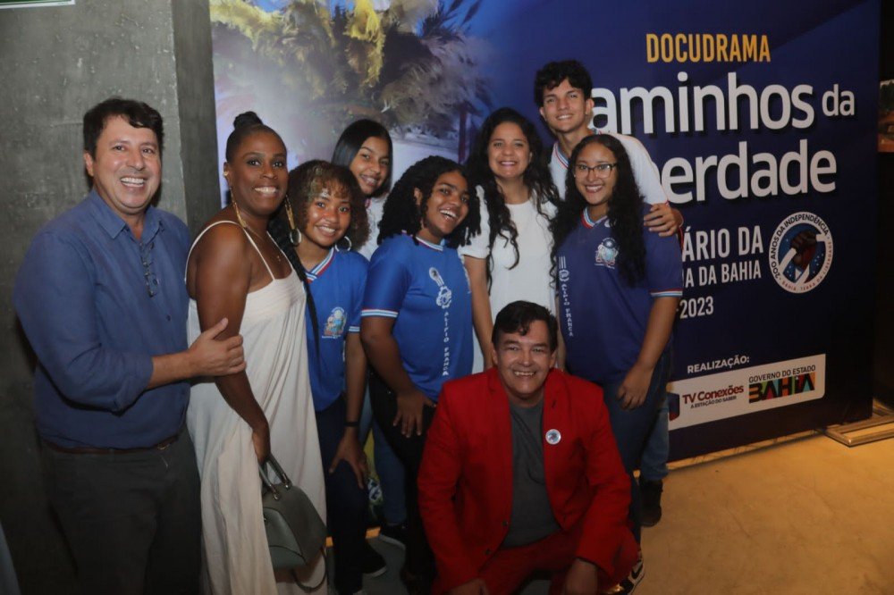 No lançamento do filme sobre o Bicentenário da Independência da Bahia, estudantes lotam o Glauber Rocha