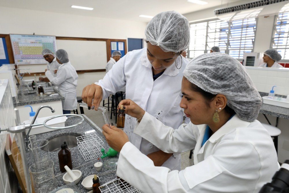 Encerram-se hoje (18) as inscrições para 9.765 vagas de cursos da Educação Profissional