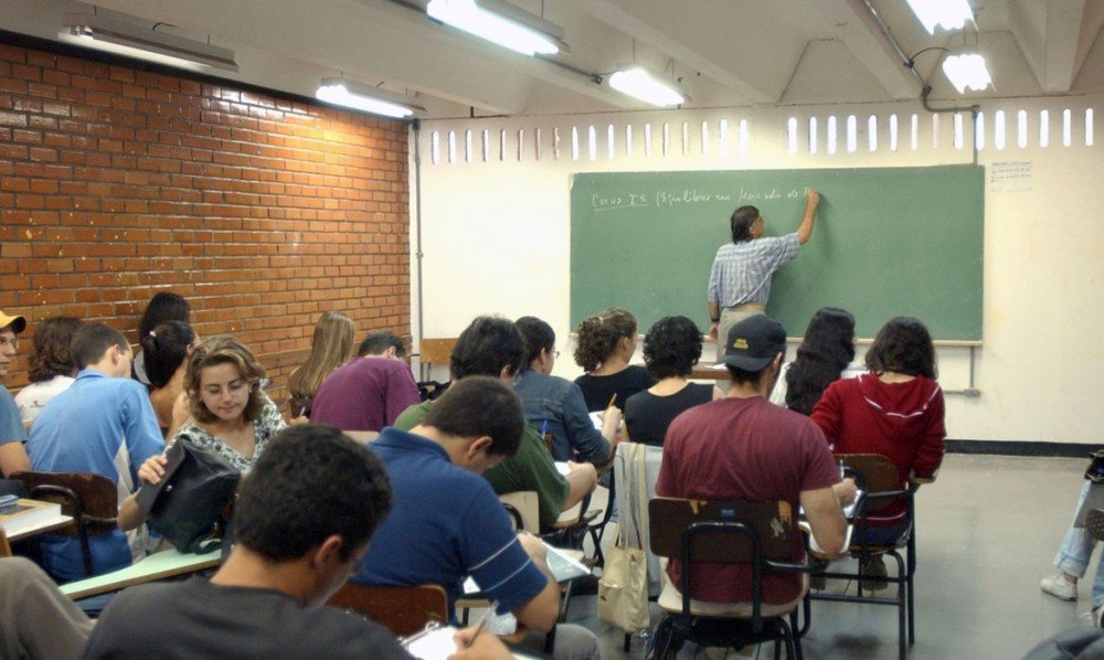 MEC abre 6 mil vagas no ensino superior para estudantes estrangeiros