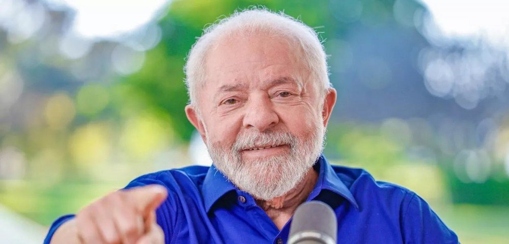 Lula cancela compromissos nesta quarta-feira para se submeter a uma nova infiltração no quadril