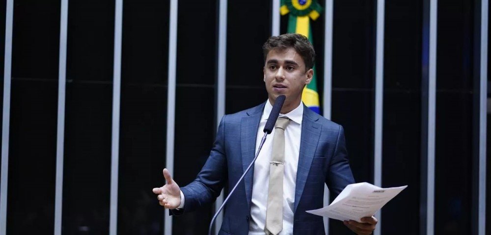Internautas cobram cassação de Nikolas Ferreira por declaração sobre o nazismo; veja vídeo
