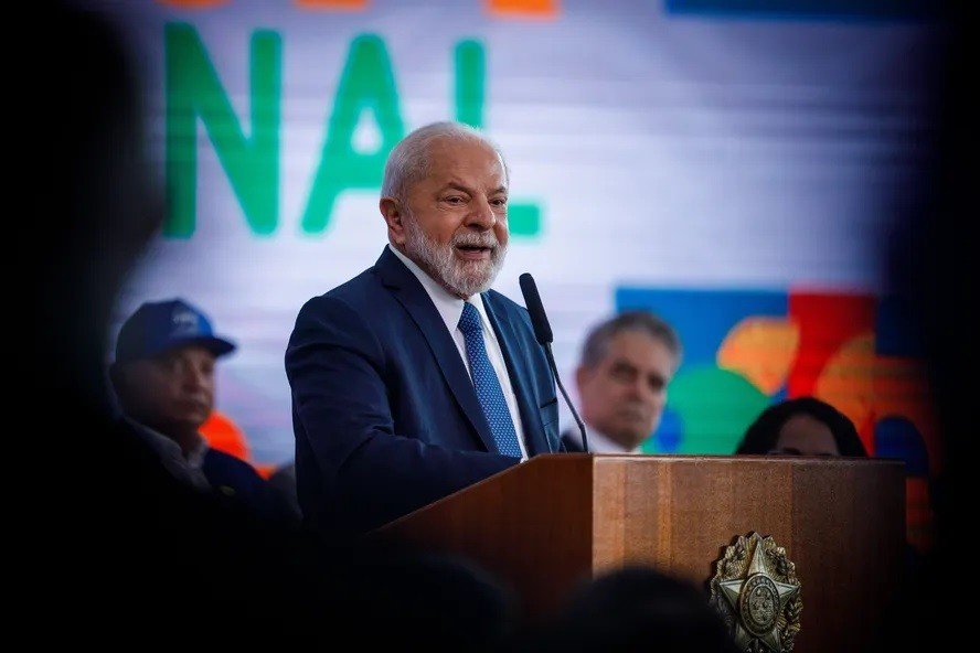 Lula sanciona lei que autoriza ozonioterapia; saiba o que muda