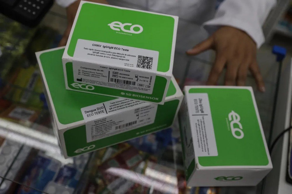 Teste pago para dengue tem grande procura