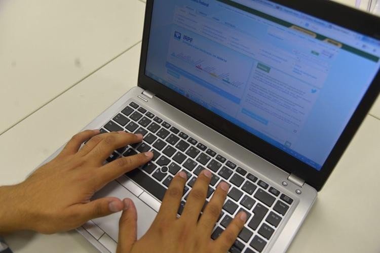 Receita libera primeiro lote de restituição do Imposto de Renda 2018