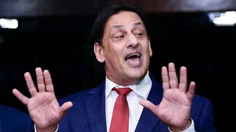 Wassef afirma que pagou Rolex em dinheiro nos EUA