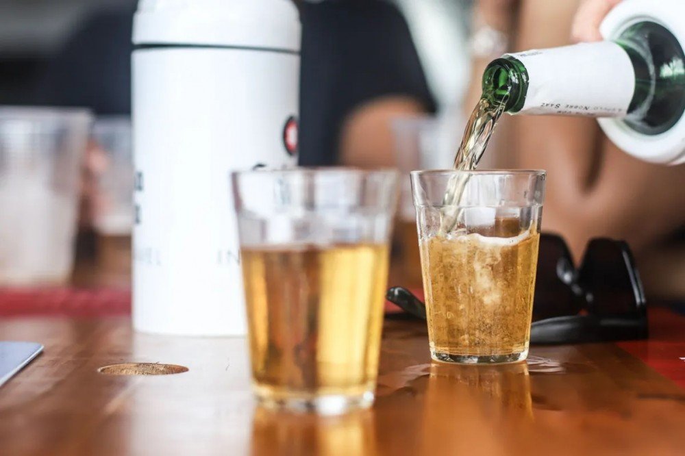 Em 2021, álcool causou 124,5 internações a cada 100 mil habitantes