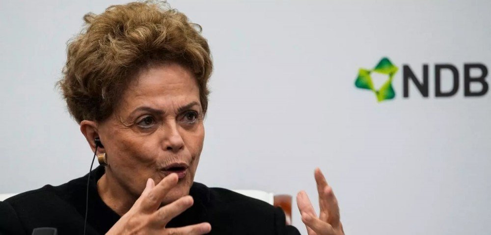 Hegemonia do dólar é um 'privilégio absurdo', diz Dilma