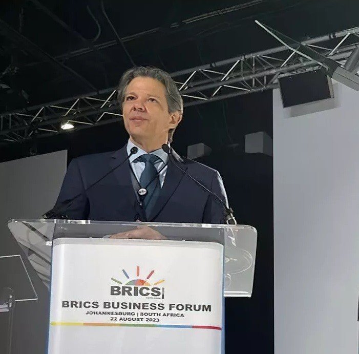 Haddad defende apoio dos BRICS à reindustrialização de países como o Brasil