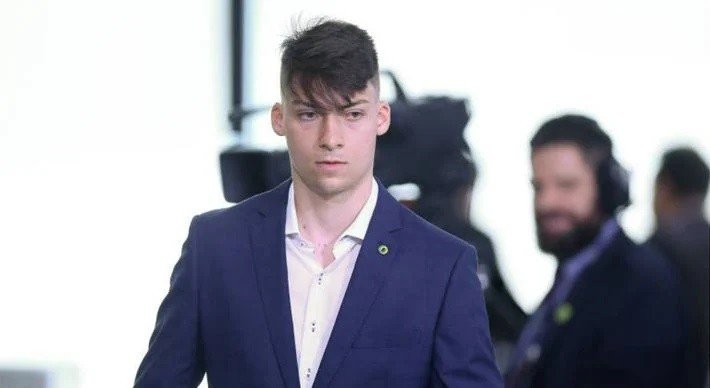 Polícia do DF cumpre mandado de busca e apreensão contra Jair Renan Bolsonaro