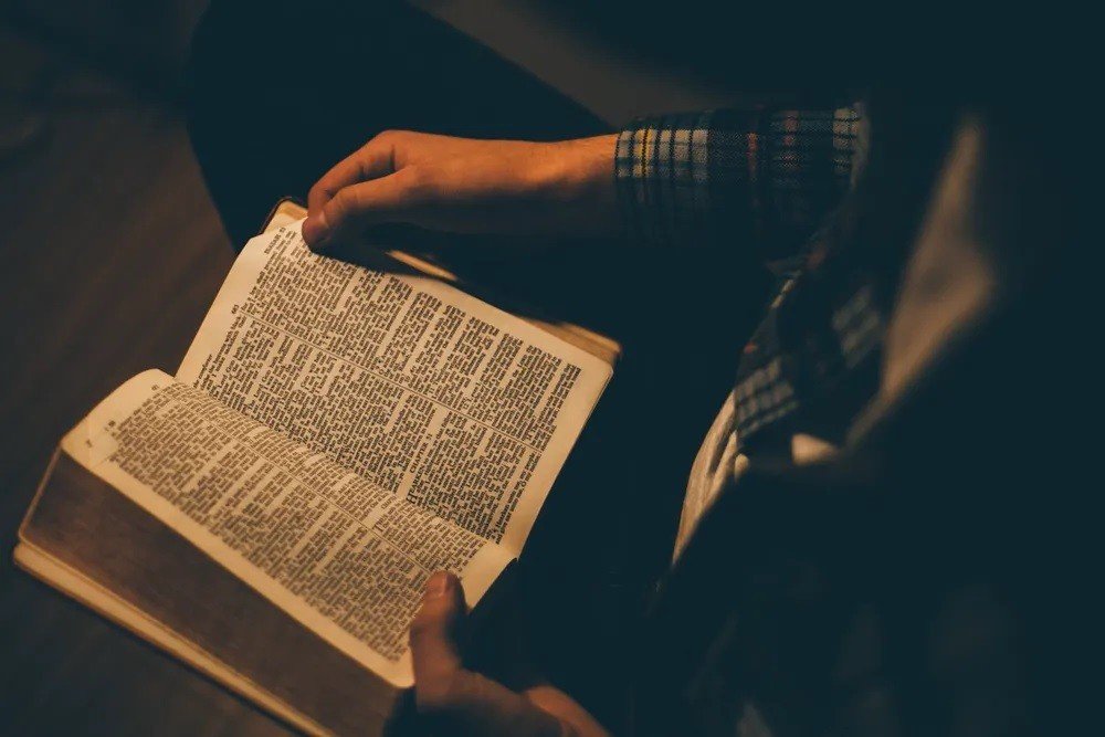 Funcionários podem se recusar a trabalhar aos sábados por causa da religião? Entenda