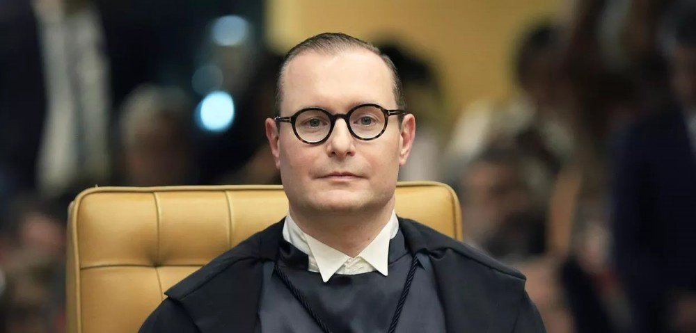 Zanin vê críticas de setores da esquerda como pressão sobre o presidente Lula na indicação da segunda vaga ao STF