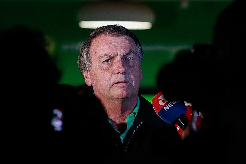 Além das joias: relembre outros casos em que Bolsonaro é alvo de investigações