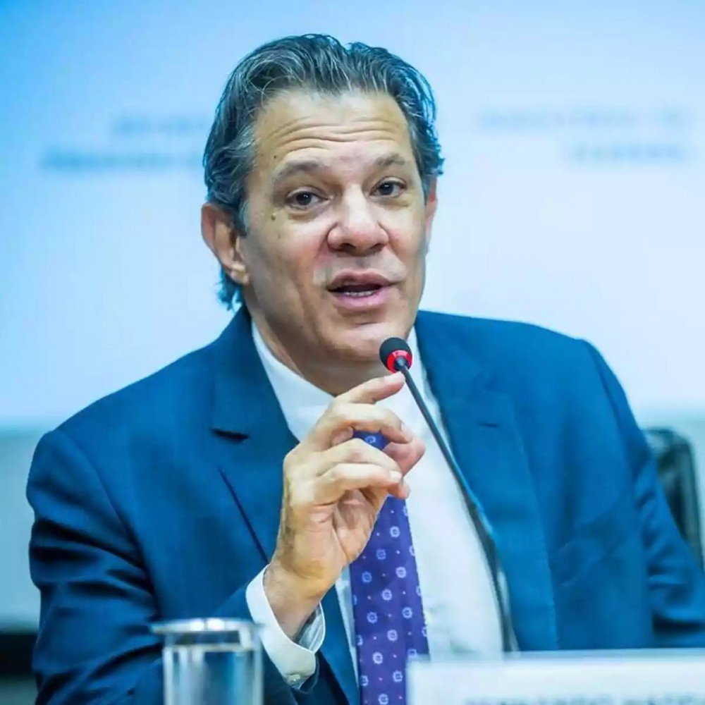 Projeto do governo Lula para taxar super-ricos deve ser aprovado na Câmara