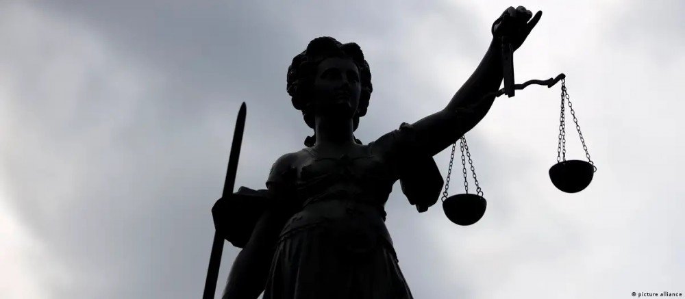 Sigilo defendido por Lula no STF é regra no Supremo alemão