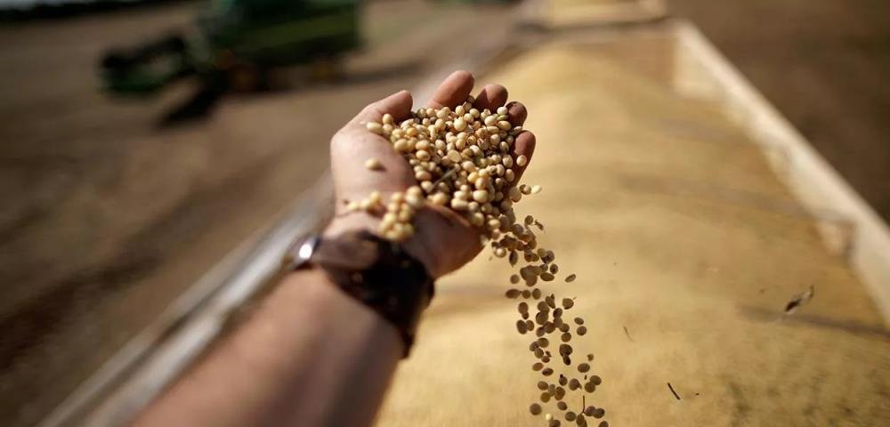 Brasil terá superávit comercial recorde em 2023, puxado pelo agronegócio