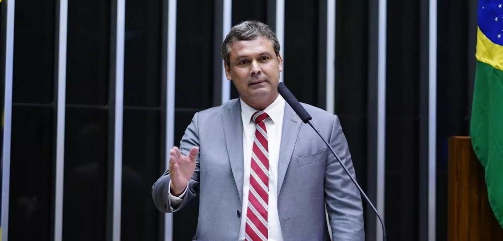 Lindbergh: 'está explicado por que Anderson Torres fugiu para os EUA'