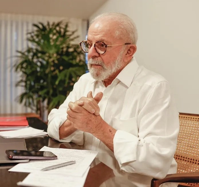 Lula apela ao presidente de Israel para que não falte água em Gaza e para que os brasileiros possam sair da região com segurança
