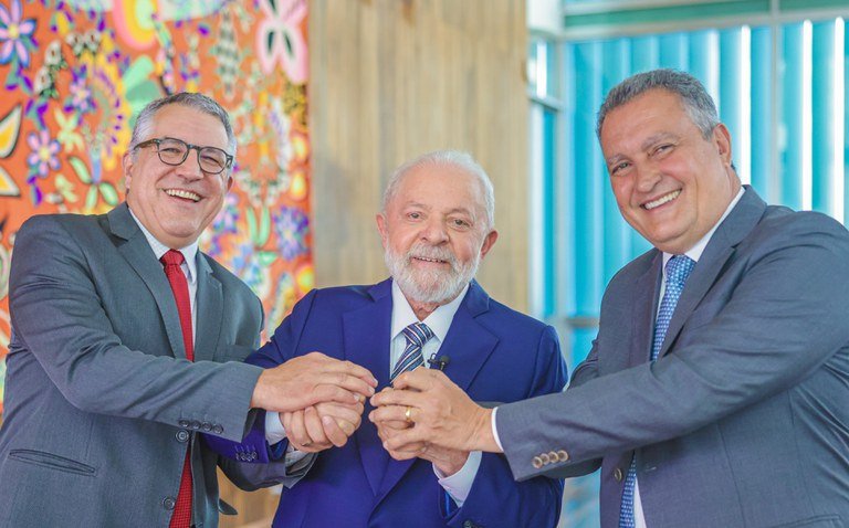 Lula tirou a corda do pescoço dos prefeitos?