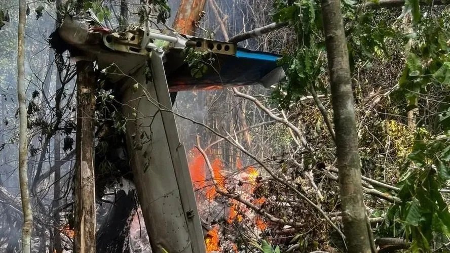 Acre: Avião de pequeno porte cai em Rio Branco e deixa 12 mortos