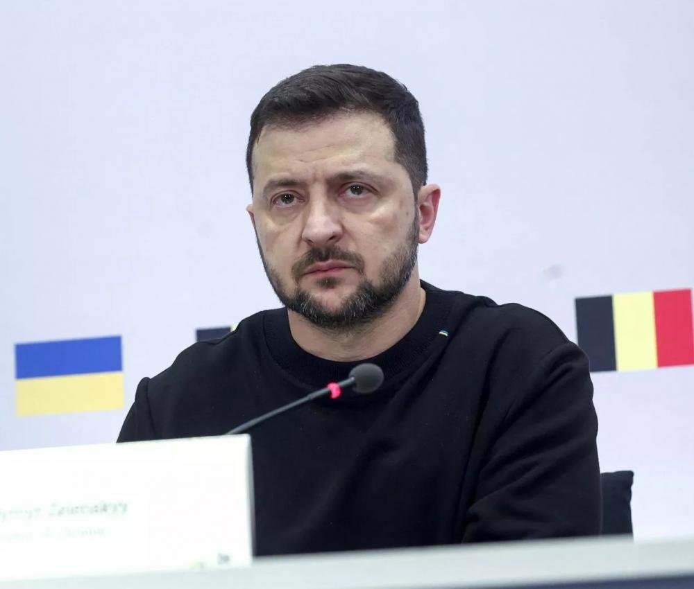 'Zelensky mordeu a isca': Ocidente forçou Ucrânia a recusar negociar com Rússia, diz analista