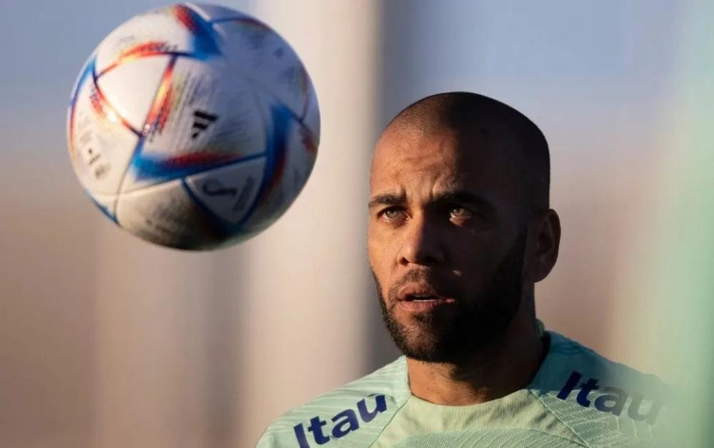 Após caso Daniel Alves, Senado aprova projeto de proteção à mulher