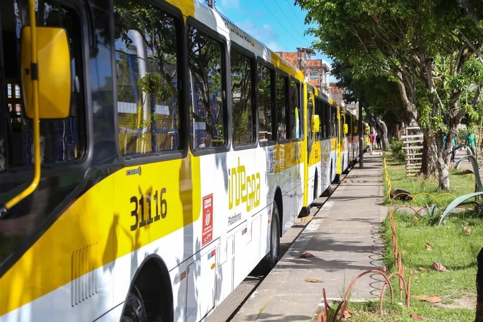 Entidades estudantis repudiam aumento da passagem de ônibus em Salvador