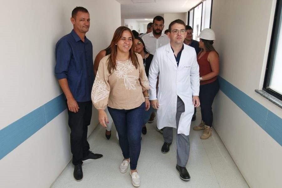 Secretária da Saúde inspeciona unidades em seis municípios: 