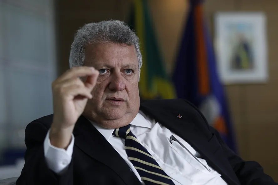 Queda da Selic vai aumentar ainda mais oferta de crédito na Caixa em 2024, diz presidente do banco