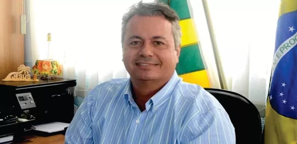 Prefeito que ameaçou Lula invade casa da ex e atira 15 vezes (vídeo)