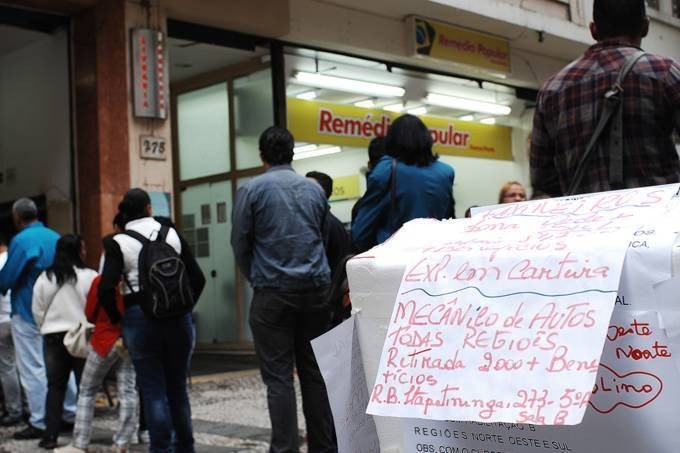 Falta trabalho para 27 milhões de brasileiros, diz IBGE
