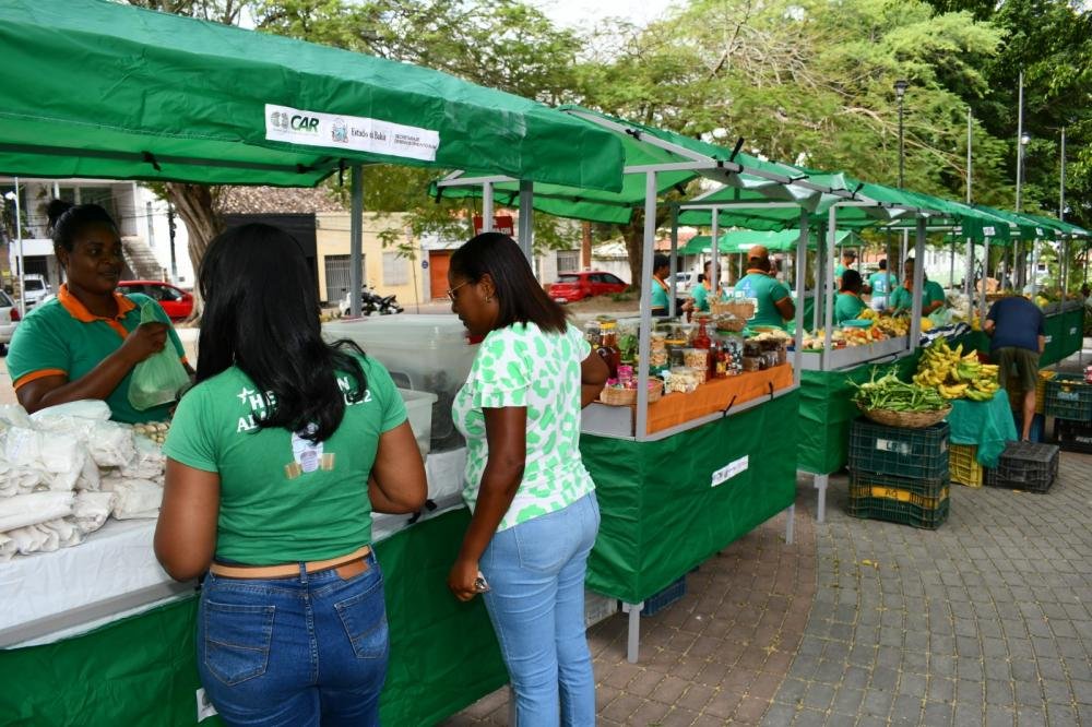 Alagoinhas - SEMAG realiza entrega de 20 novas barracas para agricultura familiar