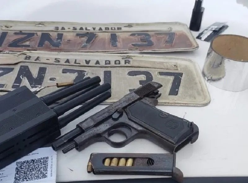Investigado por tráfico é preso com bloqueador de veículo e arma