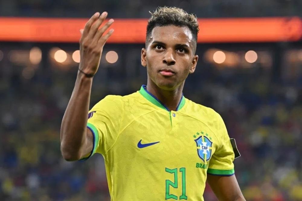 Rodrygo é vítima de ataques racistas após derrota para a Argentina
