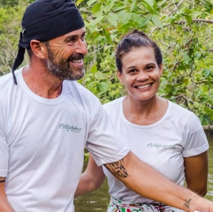 Chef espanhol e esposa mortos a tiros são enterrados na BA: 'pessoas simples que esbarraram na maldade'