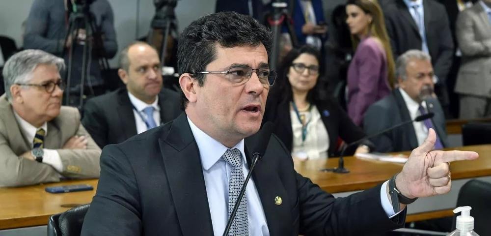 Moro ataca Lula por indicar Flávio Dino para o Supremo e é detonado nas redes