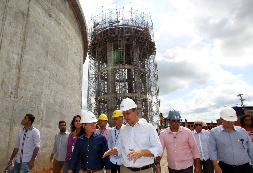 Rui pede apoio da população para evitar racionamento de água.