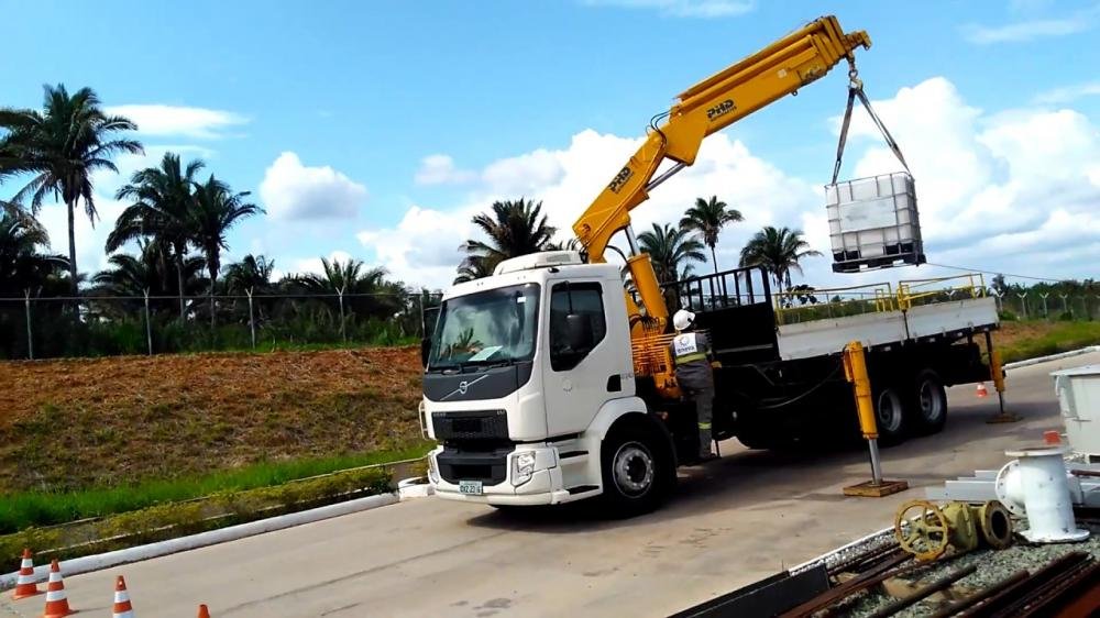 Em Catu, Perbras abre vaga de emprego para motorista operador de guindauto