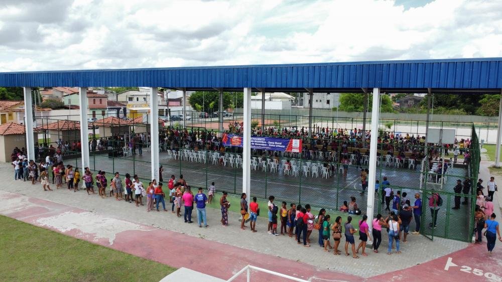 Alagoinhas - Cadastramento de famílias para recebimento de cestas natalinas segue até quinta-feira (14)