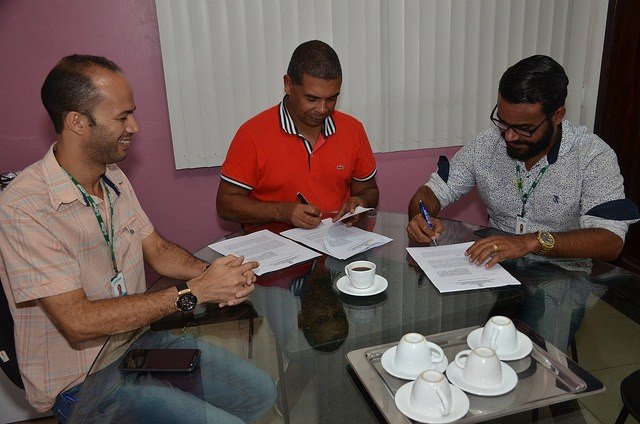 Estágio curricular, aprendizado e qualificação: Prefeitura assina convênio com o CETASS