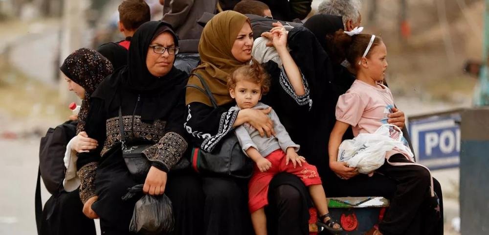 Israel anuncia novo deslocamento forçado de habitantes de Gaza