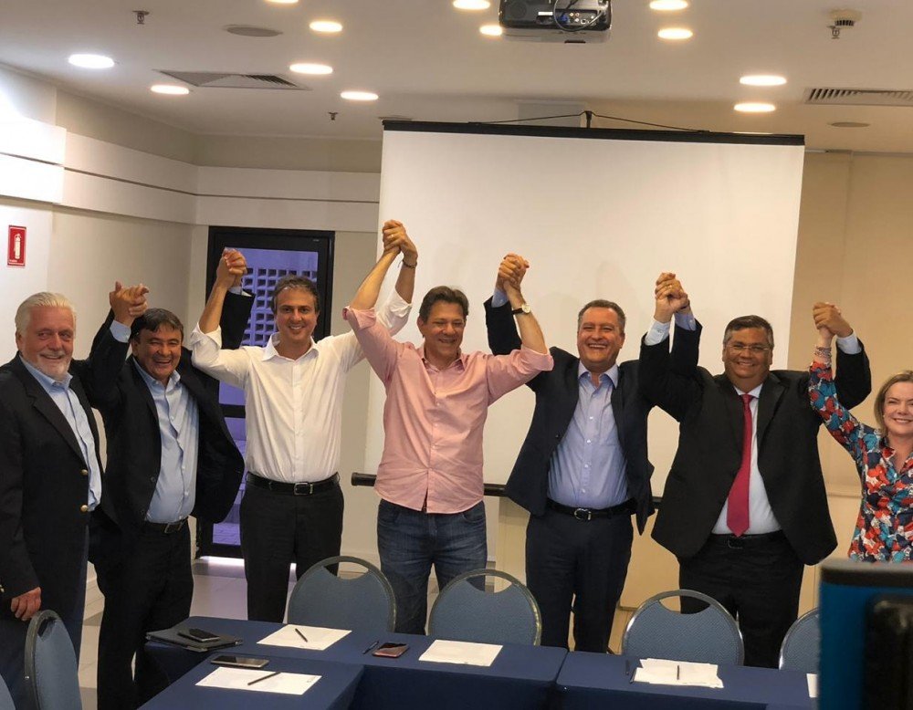 Com Haddad em SP, Rui prega união do Brasil em torno da família e da geração de empregos