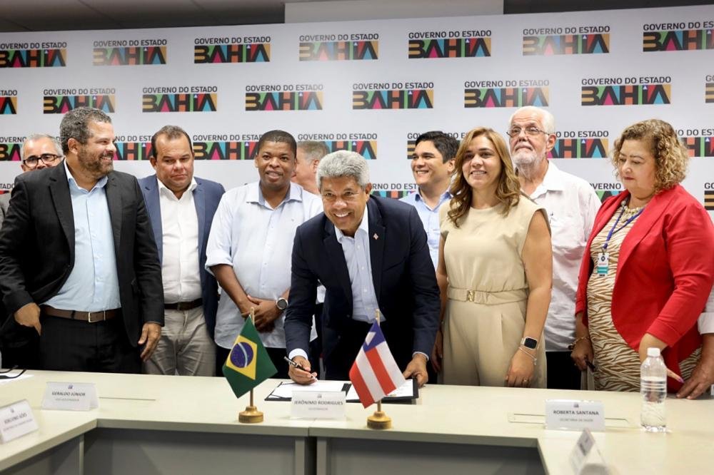 Bahia - garantida a progressão de carreira para mais de dez mil profissionais da área de saúde