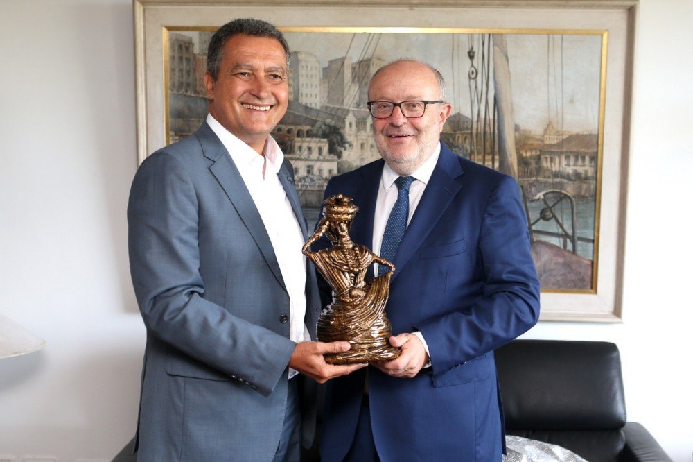 Governo discute relações de comércio com embaixador da Espanha no Brasil