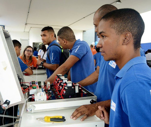 Cursos técnicos no Senai - 405 vagas e 40 bolsas de estudos para Alagoinhas