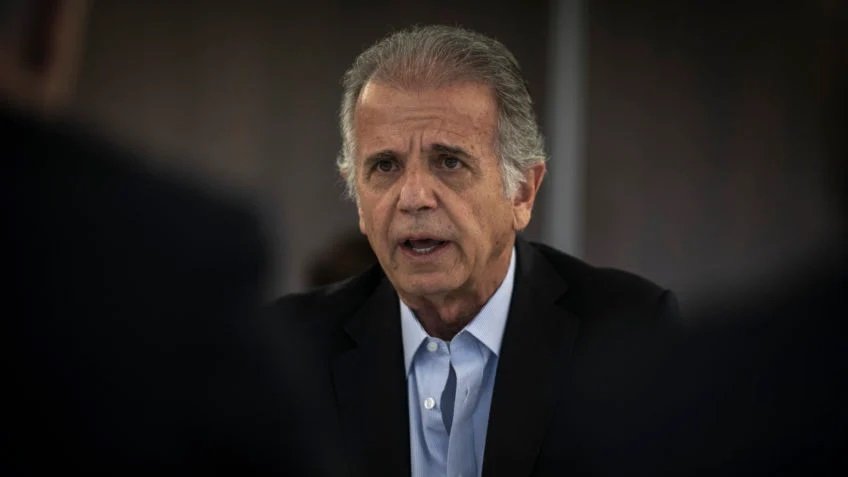 Múcio diz que a ideia de um golpe existia, mas os líderes militares não aderiram