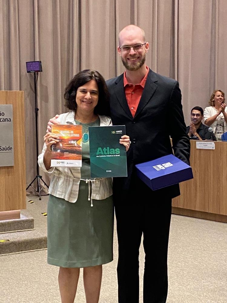 Ministra Nisia Trindade e Rodrigo Castlho