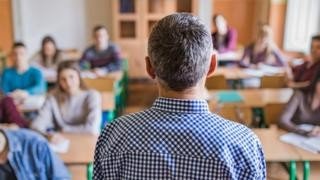 Mesmo sem lei, Escola sem Partido se espalha pelo país e já afeta rotina nas salas de aula