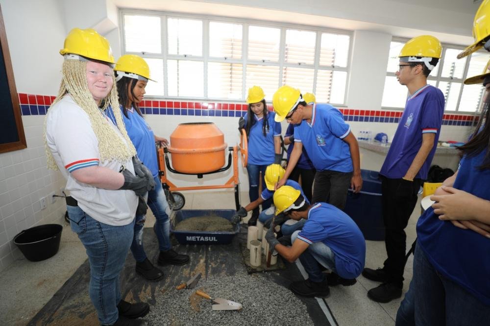 Inscrição para vagas em cursos técnicos gratuitos se encerra na terça-feira (23)