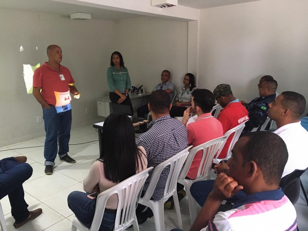 Sistema de monitoramento de frota e direção defensiva são temas de palestra ministrada para os motoristas da prefeitura