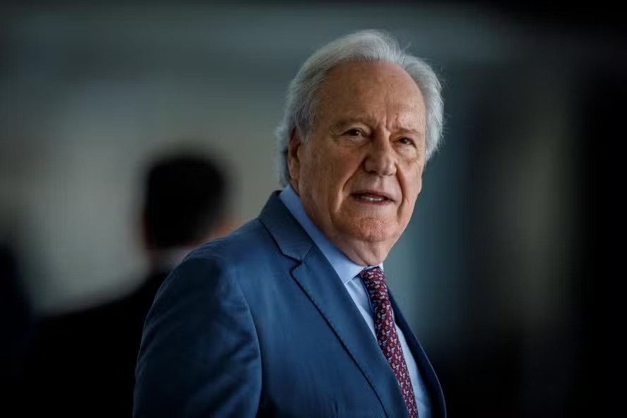 Lewandowski assume a Justiça com acenos ao PT e a Janja, mas PSB perde espaço